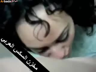 عاهرة مصرية تمتص قضيب الطبيب في العيادة