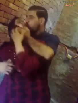 رئيس يريد تقبيل وممارسة الجنس مع امرأة محجبة